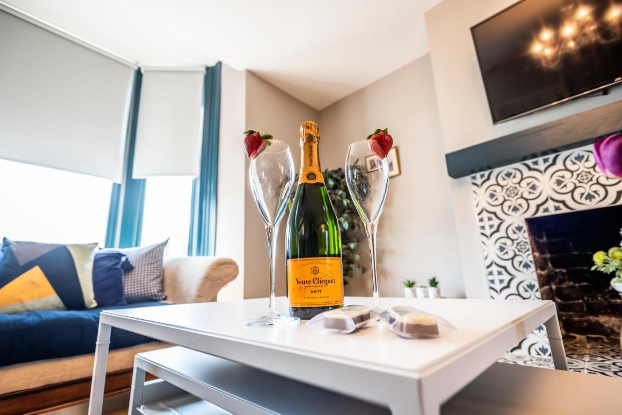 Stamford Guest House, 3 Min Walk To Southport Lord St, With Parking & Perfect Getaway Esterno foto