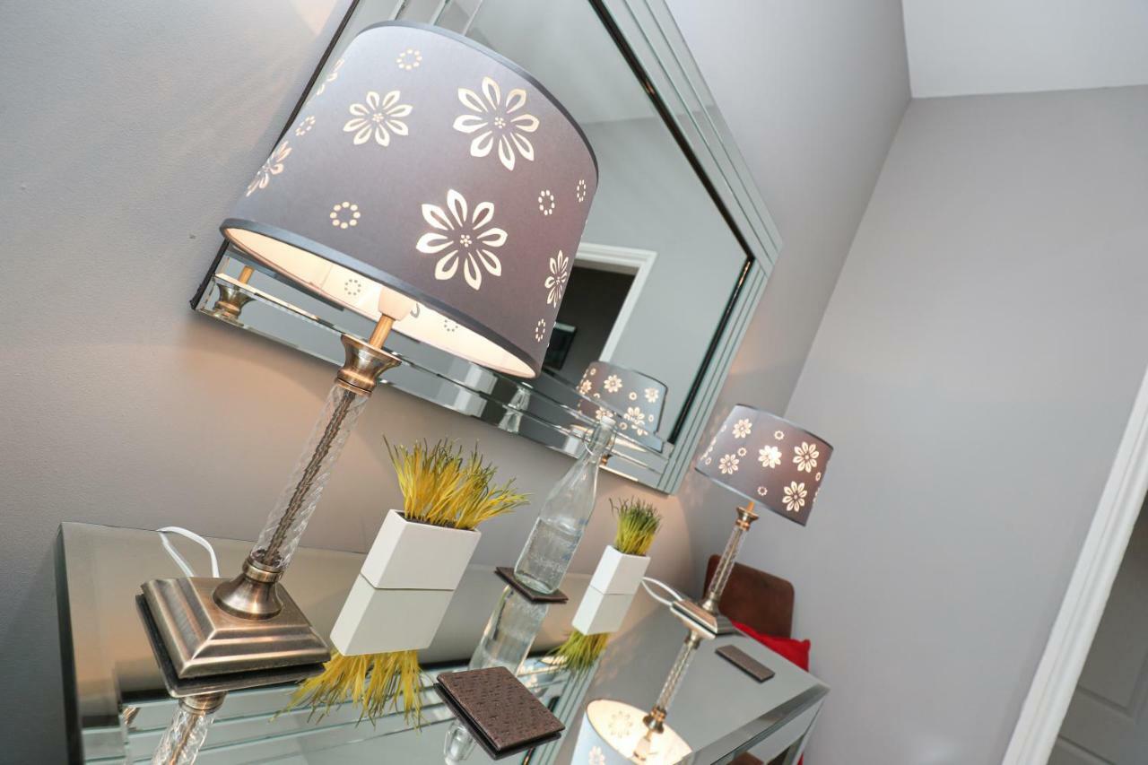 Stamford Guest House, 3 Min Walk To Southport Lord St, With Parking & Perfect Getaway Esterno foto